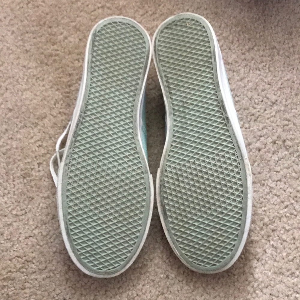 Shoes - Picture 2 of 4